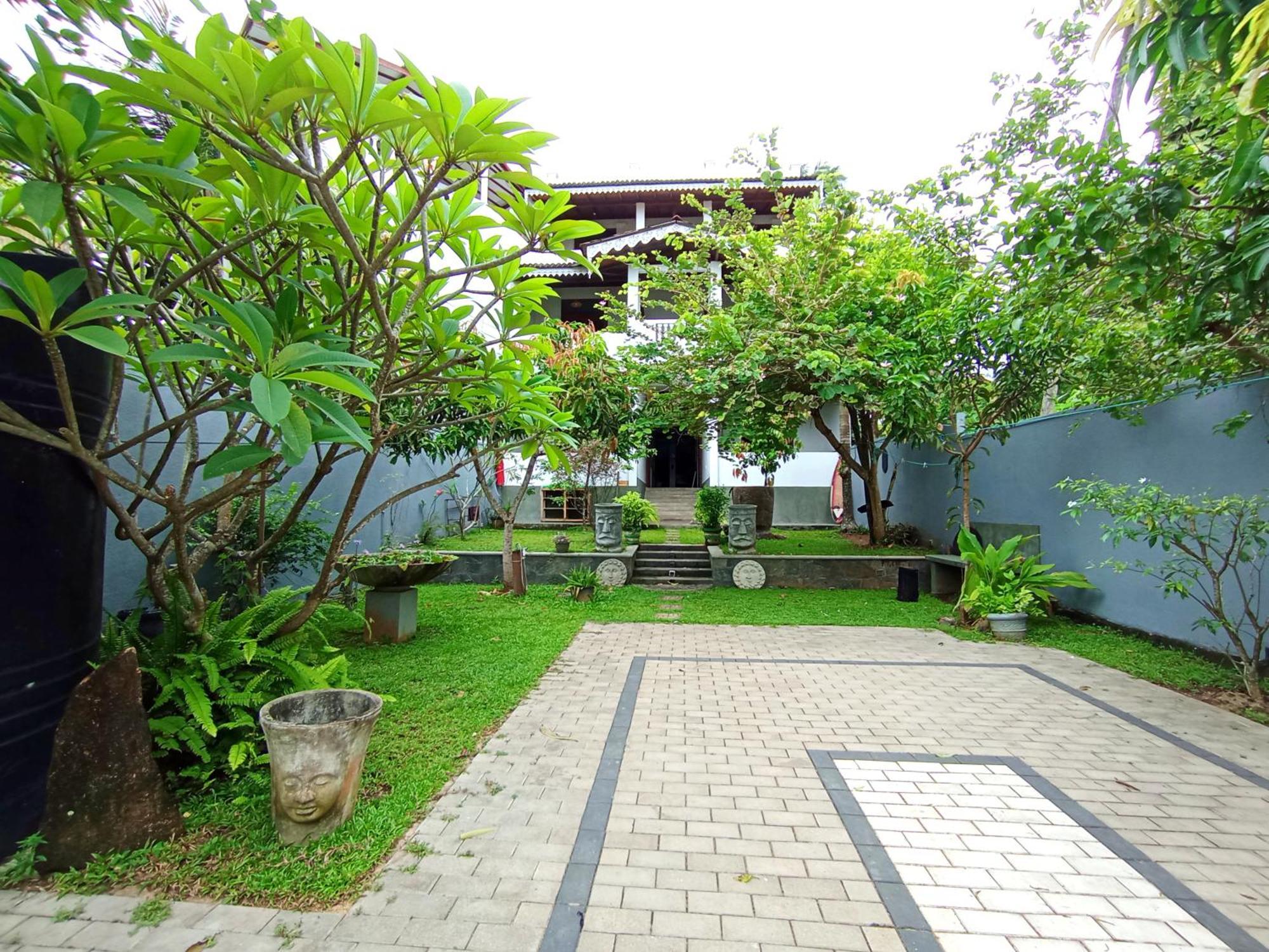 Hotel Lavender Mirissa Exterior foto